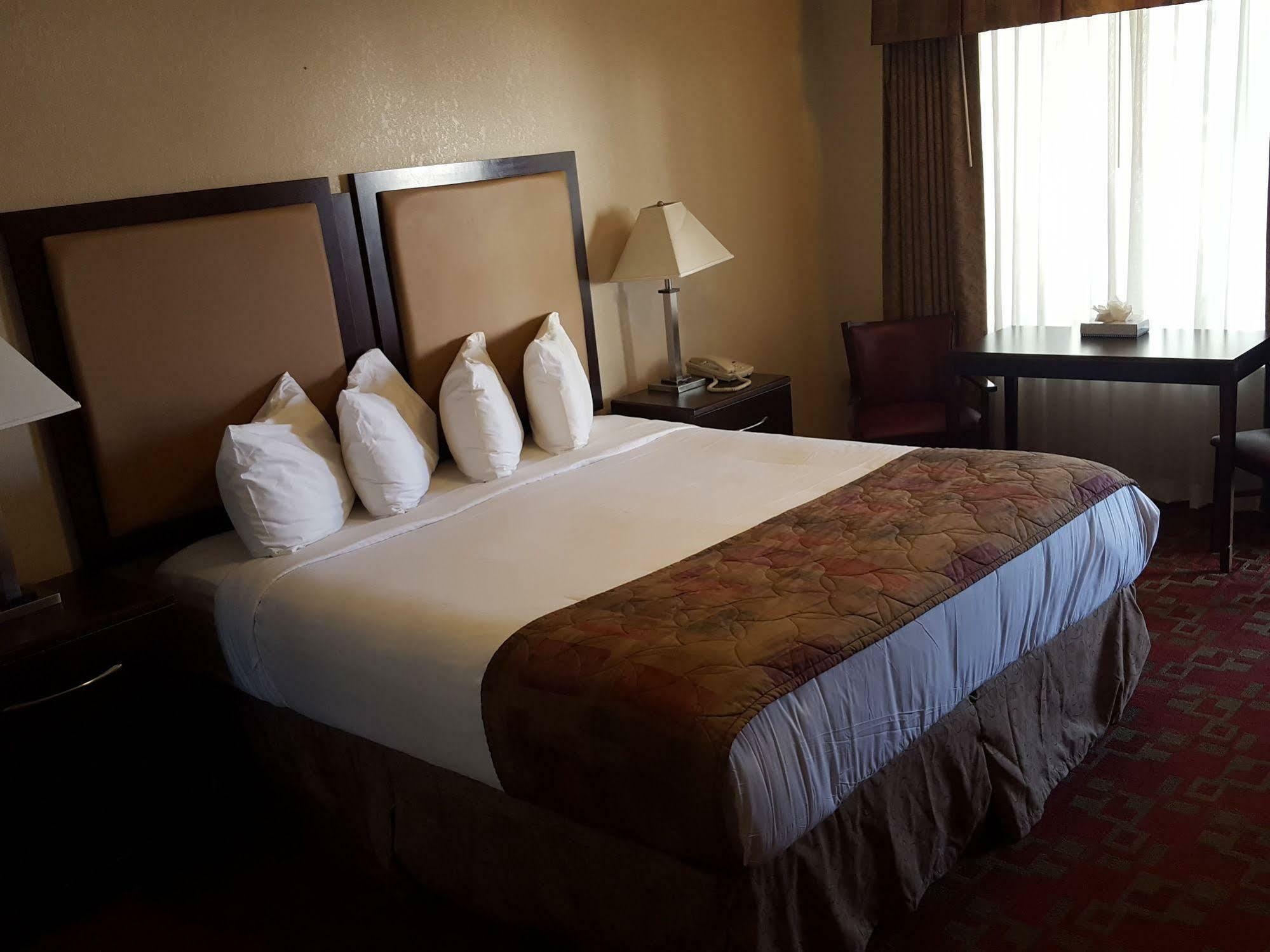 Pacific Shores - 3* Morro Bay